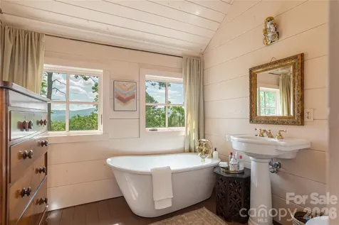 106 Mccauley Drive Asheville NC 28803