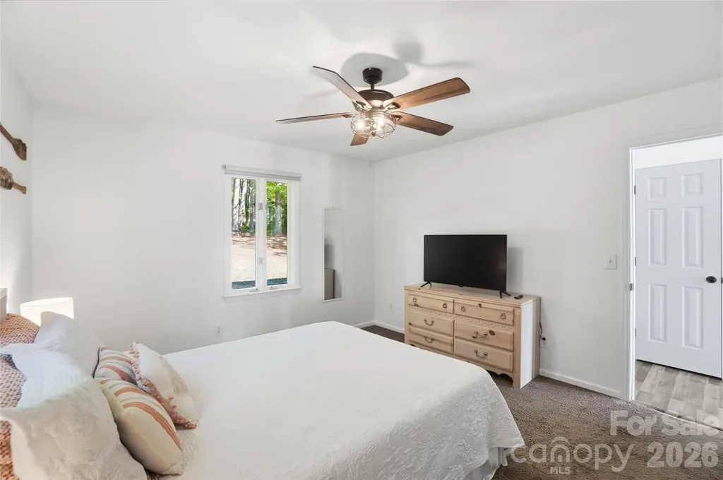 449 Island View Drive Lexington NC 27292