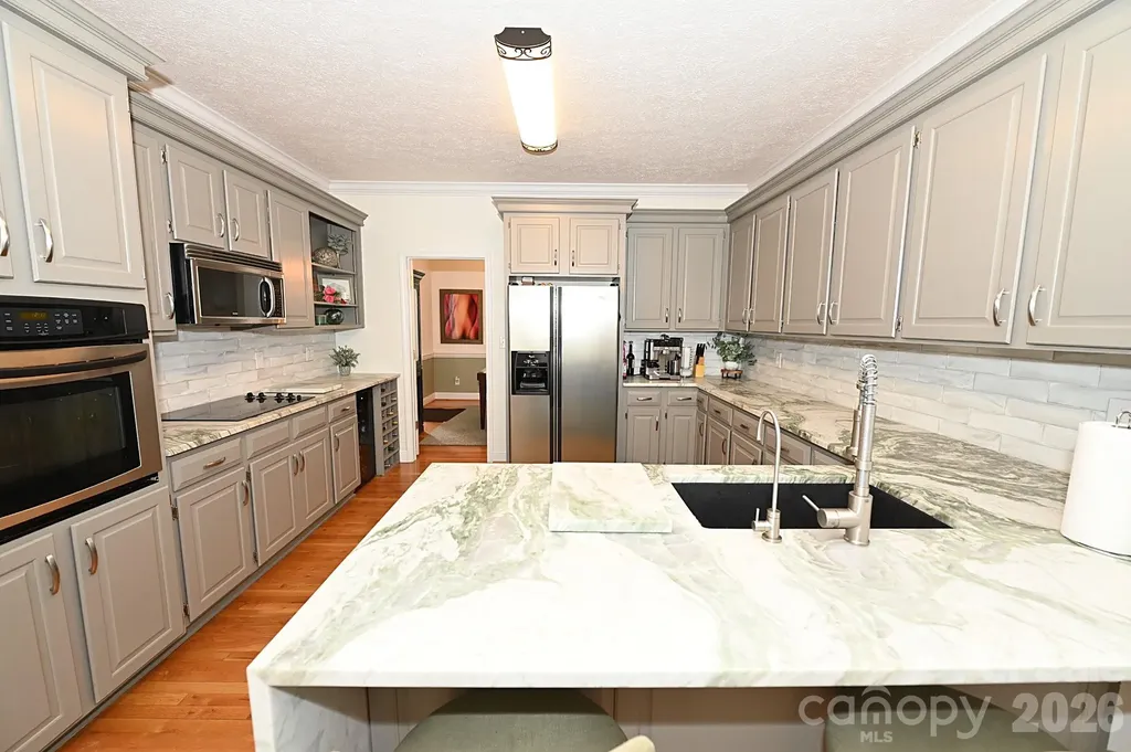 406 5th Avenue NE Conover NC 28613