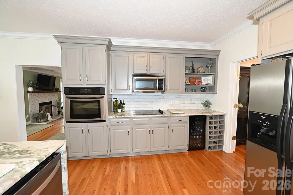 406 5th Avenue NE Conover NC 28613