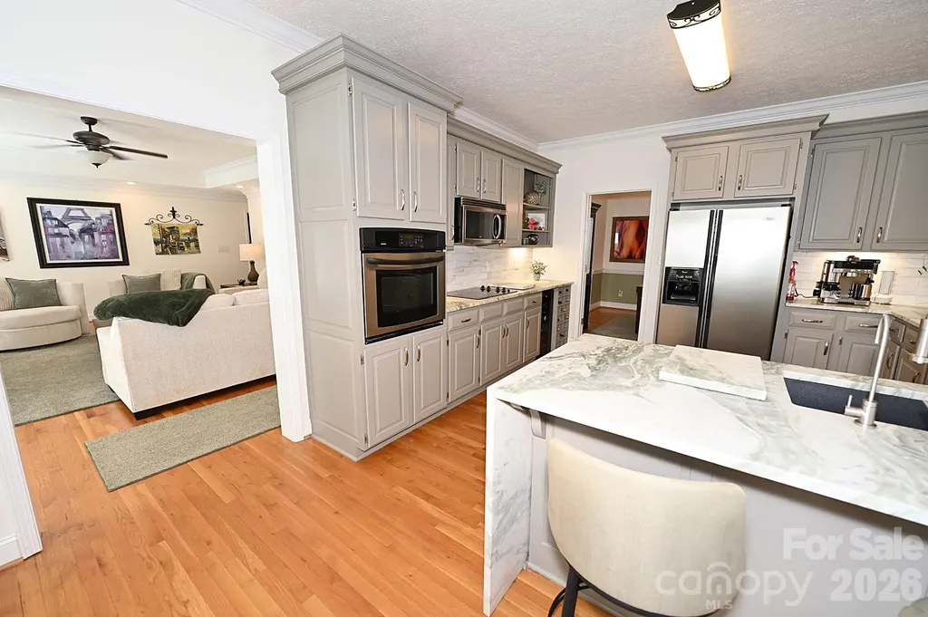 406 5th Avenue NE Conover NC 28613