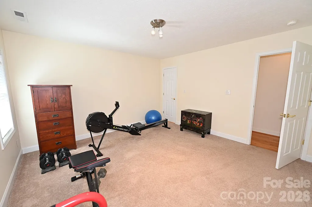 406 5th Avenue NE Conover NC 28613
