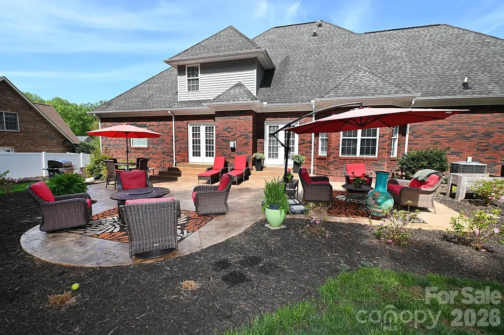 406 5th Avenue NE Conover NC 28613
