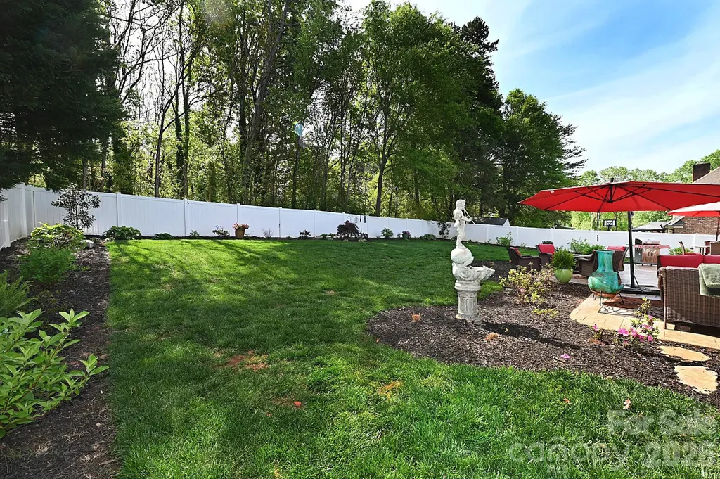 406 5th Avenue NE Conover NC 28613