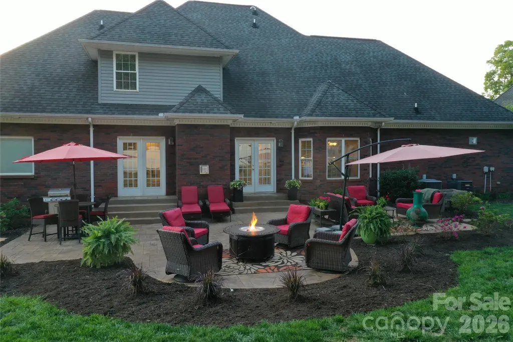 406 5th Avenue NE Conover NC 28613