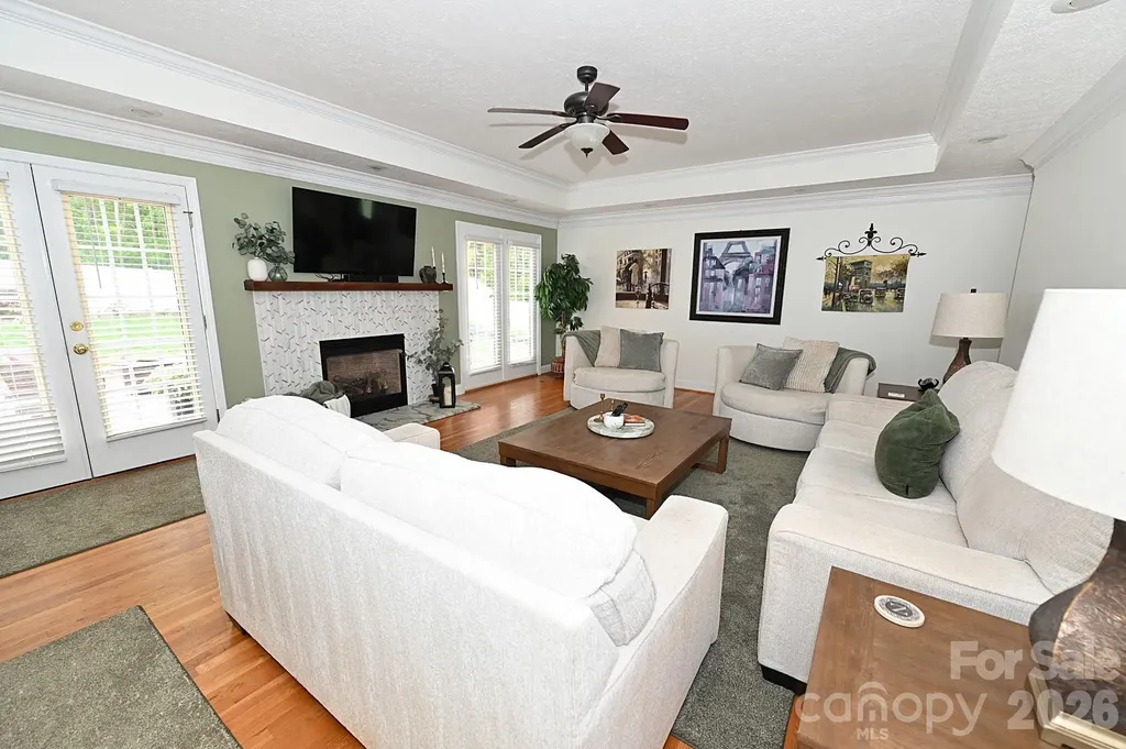 406 5th Avenue NE Conover NC 28613