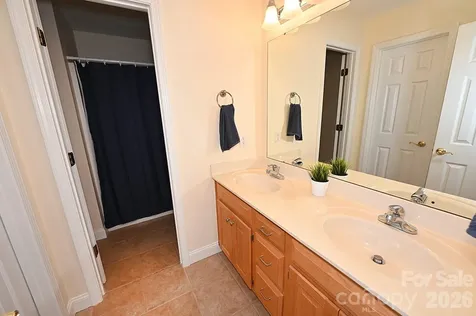 406 5th Avenue NE Conover NC 28613