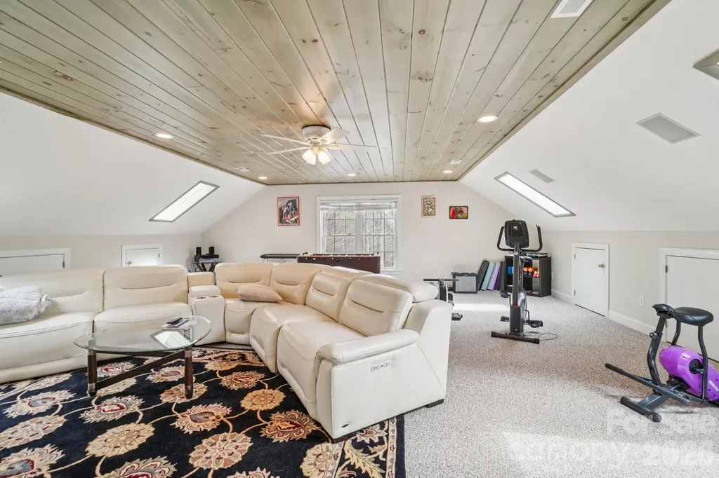 302 Davy Crockett Drive Maggie Valley NC 28751