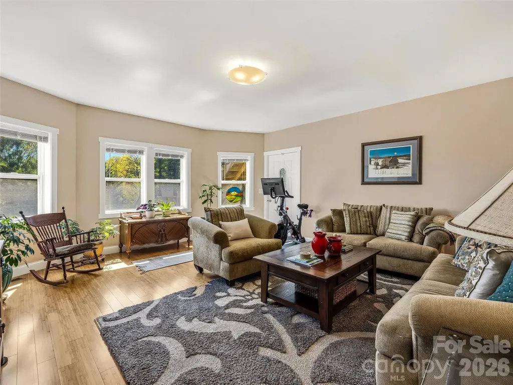 24 Sunnie Rae Lane Candler NC 28715