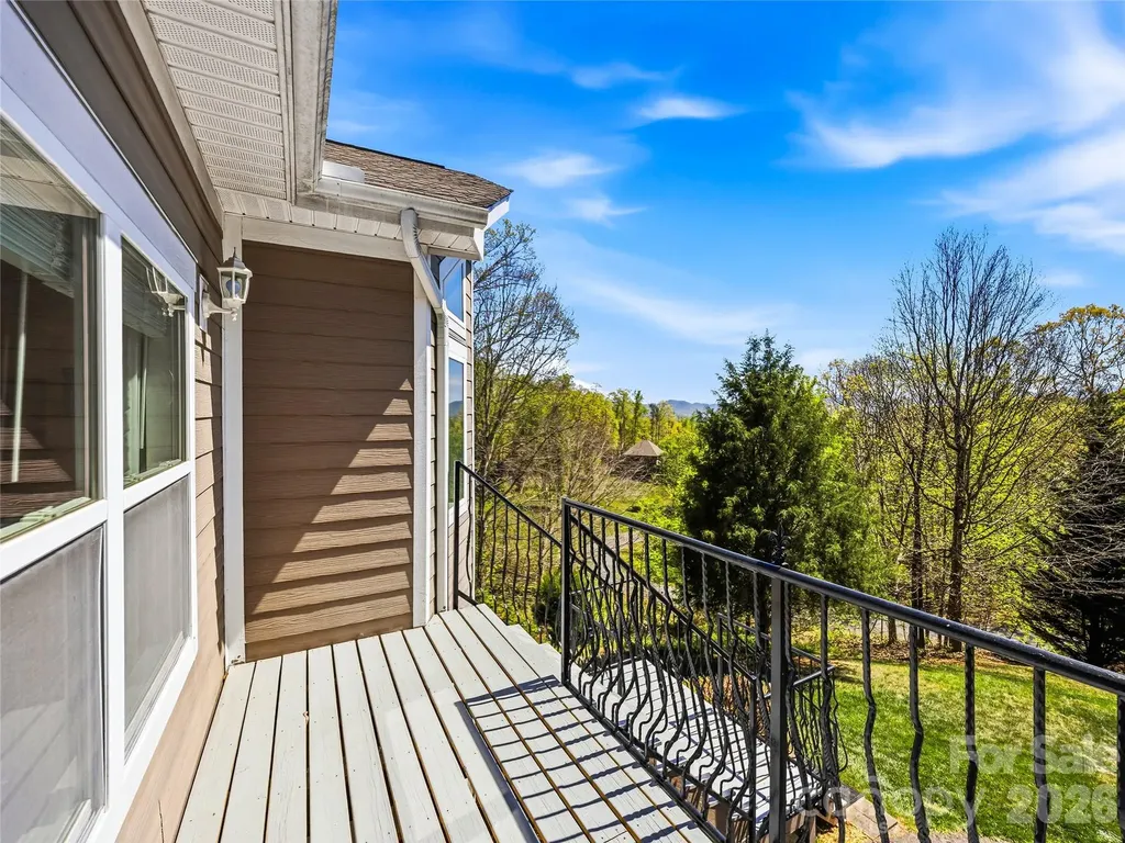 24 Sunnie Rae Lane Candler NC 28715