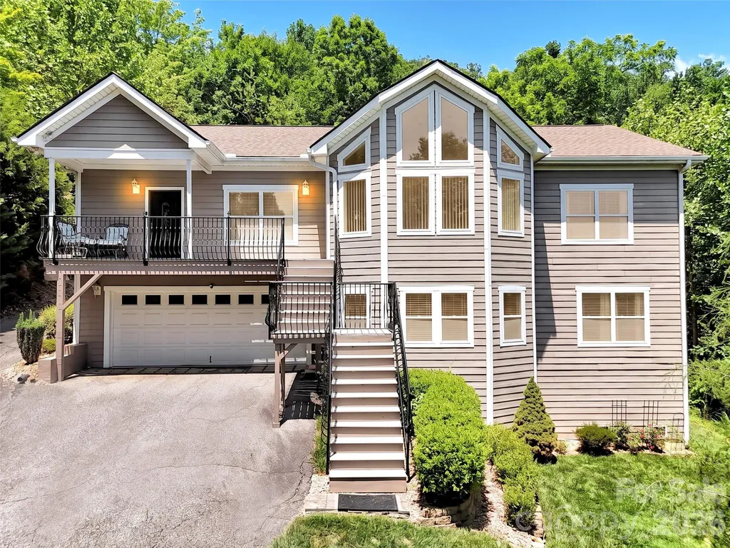 24 Sunnie Rae Lane Candler NC 28715