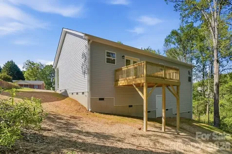 1740 Moss Court Gastonia NC 28054