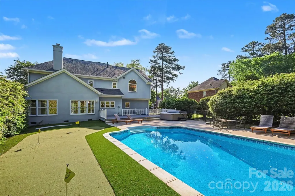 6123 Glen Manor Drive Charlotte NC 28269