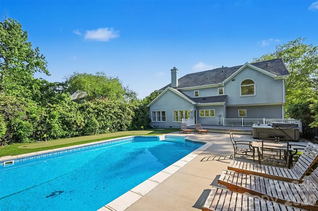 6123 Glen Manor Drive Charlotte NC 28269