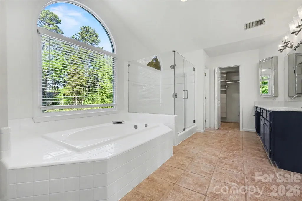6123 Glen Manor Drive Charlotte NC 28269