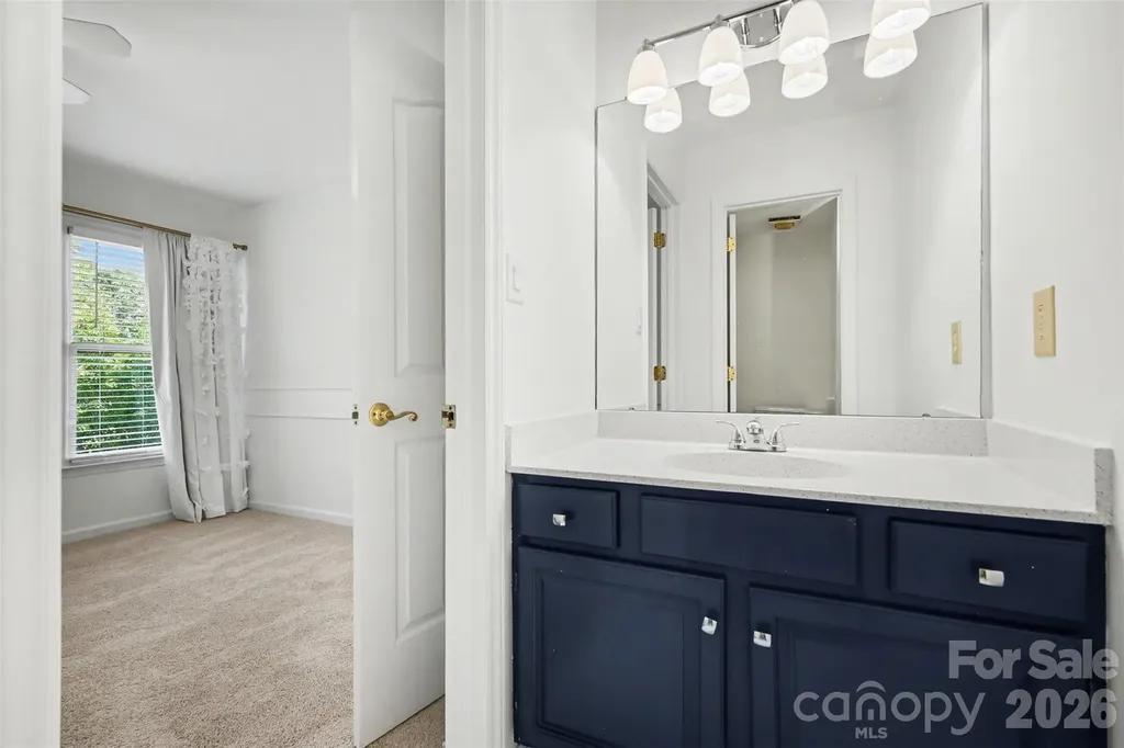 6123 Glen Manor Drive Charlotte NC 28269