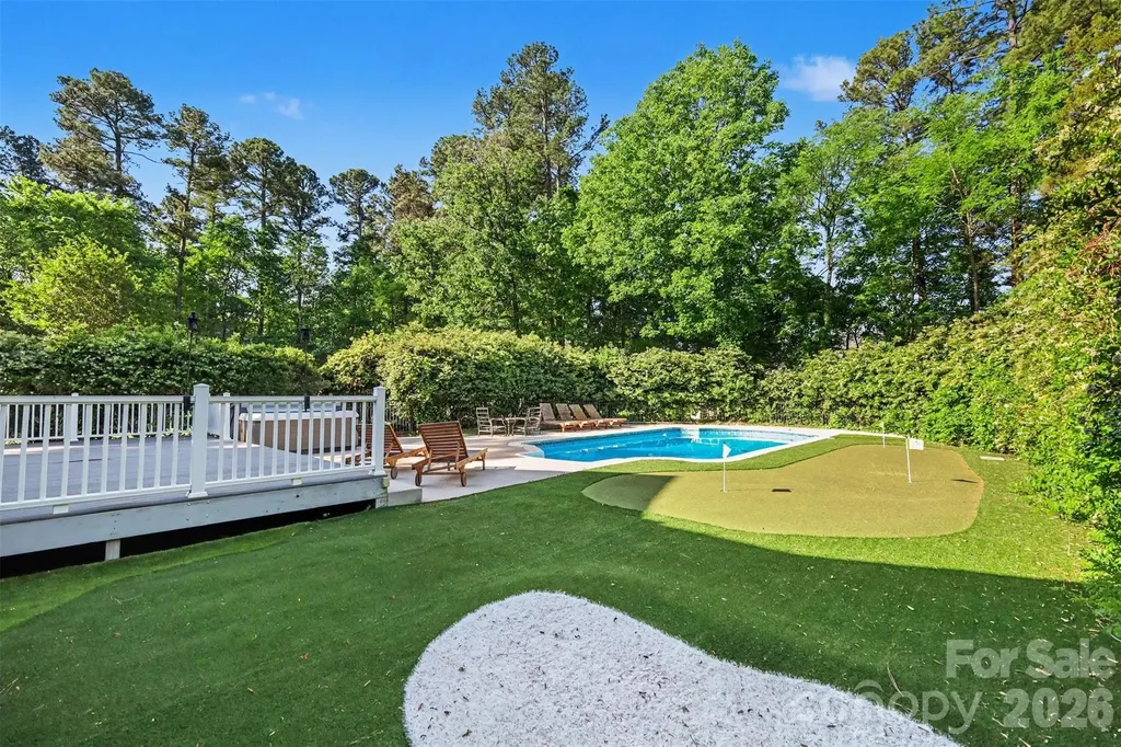 6123 Glen Manor Drive Charlotte NC 28269