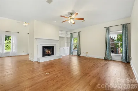 6123 Glen Manor Drive Charlotte NC 28269