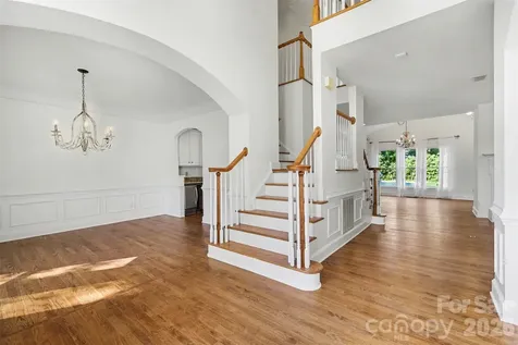6123 Glen Manor Drive Charlotte NC 28269