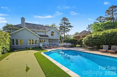 6123 Glen Manor Drive Charlotte NC 28269