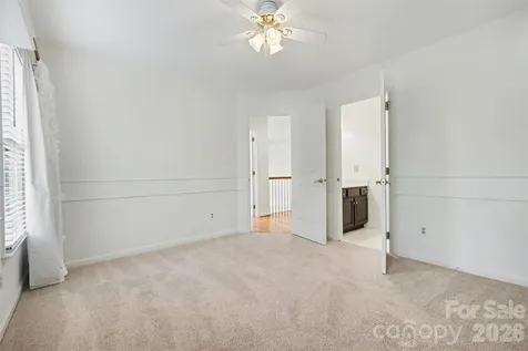 6123 Glen Manor Drive Charlotte NC 28269