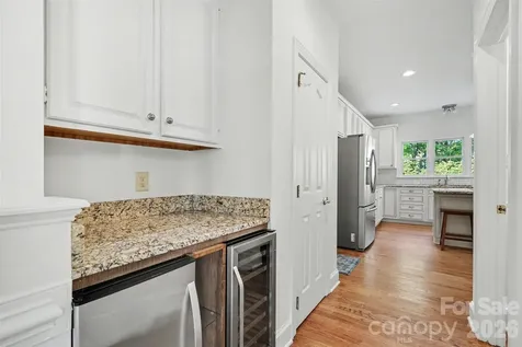 6123 Glen Manor Drive Charlotte NC 28269