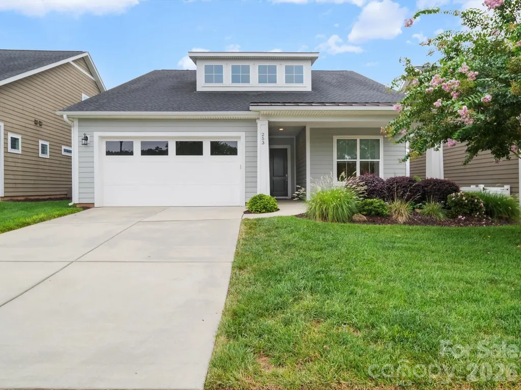 253 Stone Mountain Way Denver NC 28037
