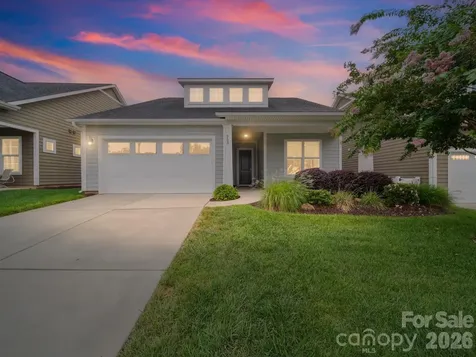 253 Stone Mountain Way Denver NC 28037