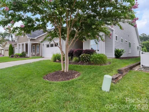 253 Stone Mountain Way Denver NC 28037