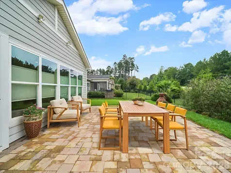 253 Stone Mountain Way Denver NC 28037