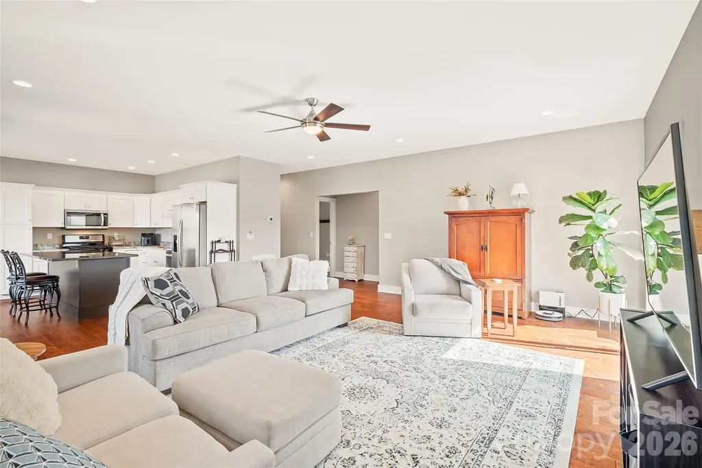 223 River Breeze Lane Etowah NC 28729