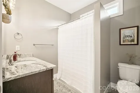 223 River Breeze Lane Etowah NC 28729