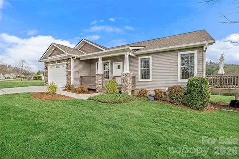 223 River Breeze Lane Etowah NC 28729