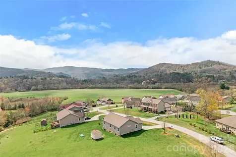223 River Breeze Lane Etowah NC 28729