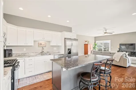 223 River Breeze Lane Etowah NC 28729