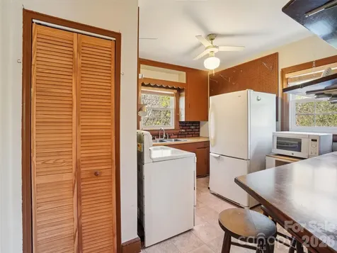 28 Kensington Drive Asheville NC 28805