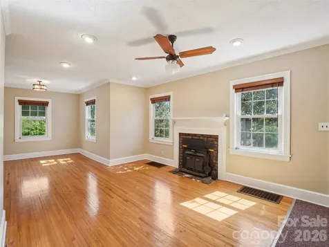 28 Kensington Drive Asheville NC 28805