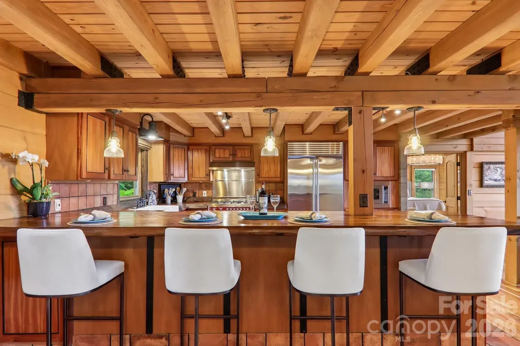 1072 Corsica Lane Saluda NC 28773