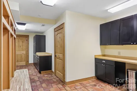 1072 Corsica Lane Saluda NC 28773