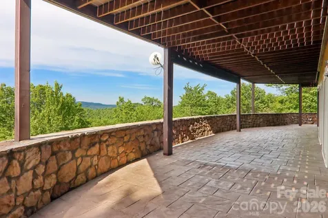 1072 Corsica Lane Saluda NC 28773