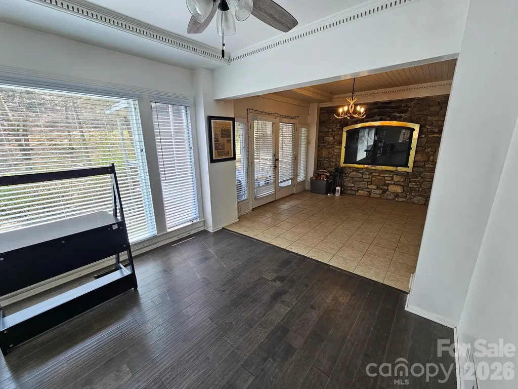 34 Landfair Lane Hendersonville NC 28792