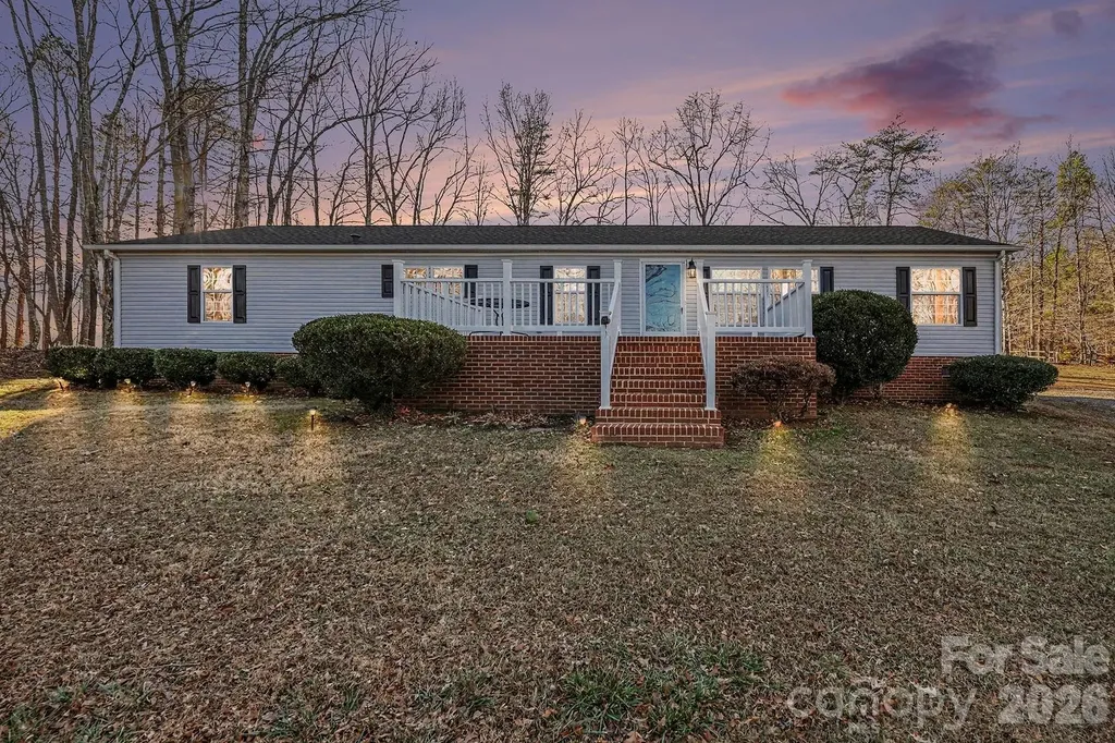 1115 Cross Creek Drive Walnut Cove NC 27052