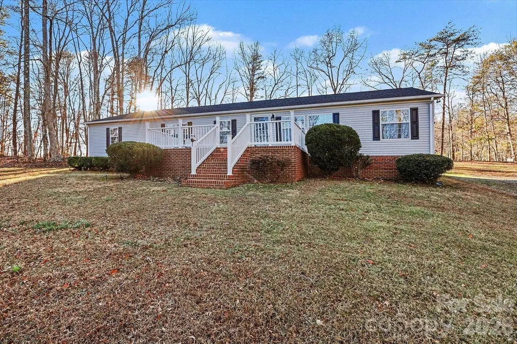 1115 Cross Creek Drive Walnut Cove NC 27052