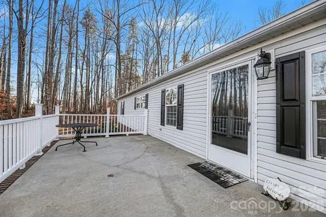 1115 Cross Creek Drive Walnut Cove NC 27052