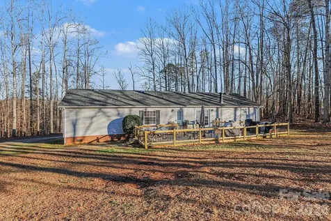1115 Cross Creek Drive Walnut Cove NC 27052