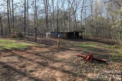 1115 Cross Creek Drive Walnut Cove NC 27052