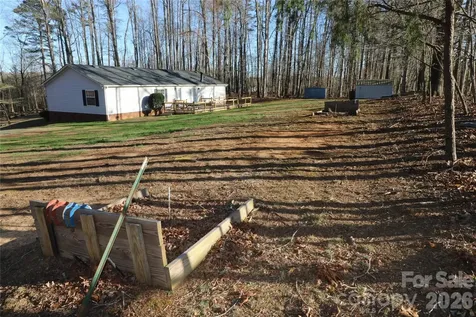 1115 Cross Creek Drive Walnut Cove NC 27052