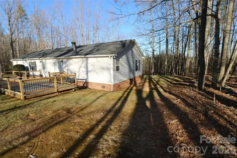 1115 Cross Creek Drive Walnut Cove NC 27052