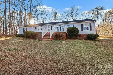 1115 Cross Creek Drive Walnut Cove NC 27052