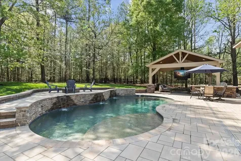 162 E Cold Hollow Farms Drive Mooresville NC 28117